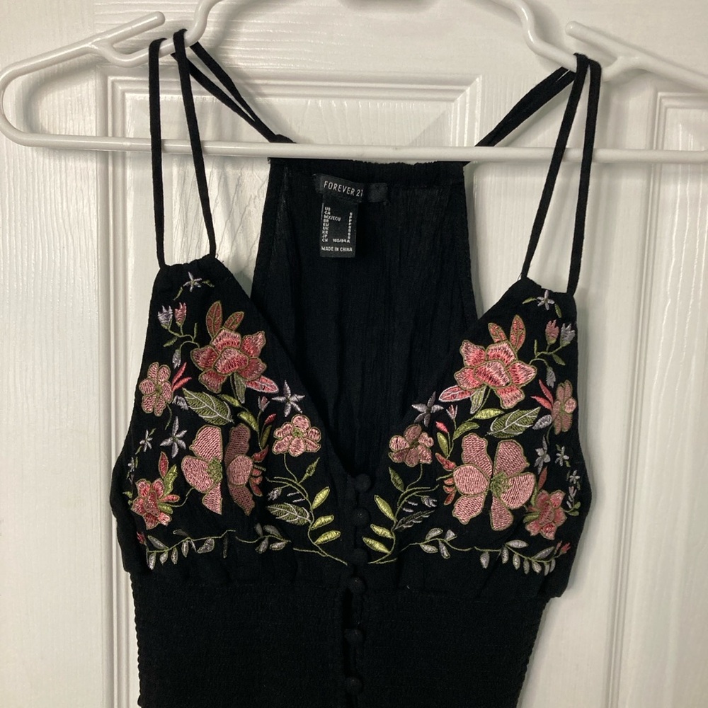 Forever 21 Black Embroidered Floral Croptop